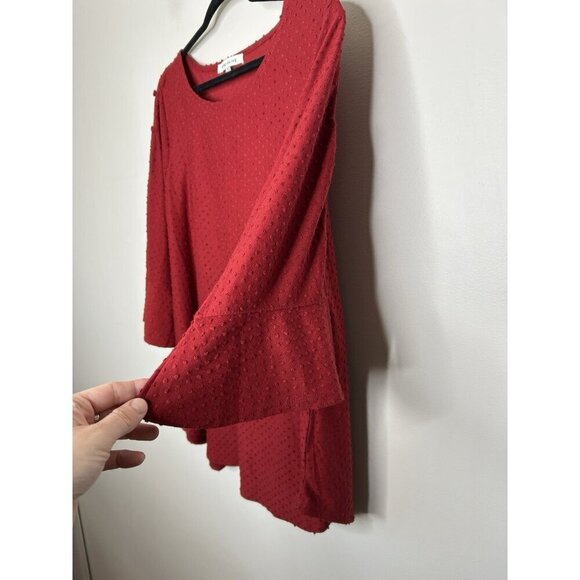 Rose + Olive Women’s Top Plus Red 3/4 Ruffle Sleeve Dots Relaxed Size 1X - Picture 5 of 12